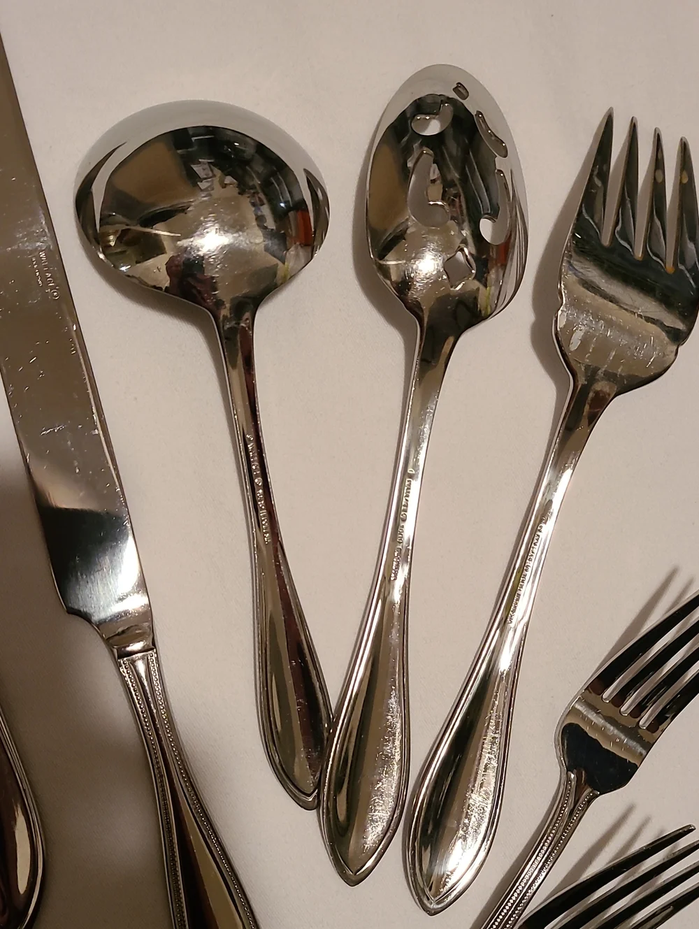 Wallace 18/10 Indonesia Silver Flatware, 19 Pieces Beaded Edge Teardrop